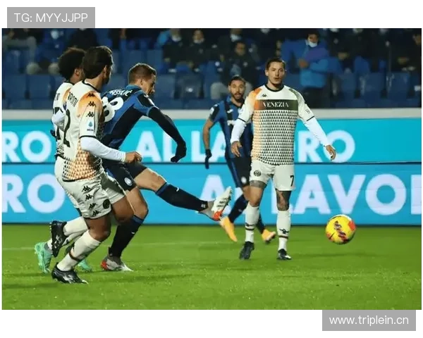 佛罗伦萨近期比赛亮点:进攻端表现稳健,攻防转换效率持续提升 佛罗伦萨近期比赛亮点:进攻端表现稳健,攻防转换效率持续提升