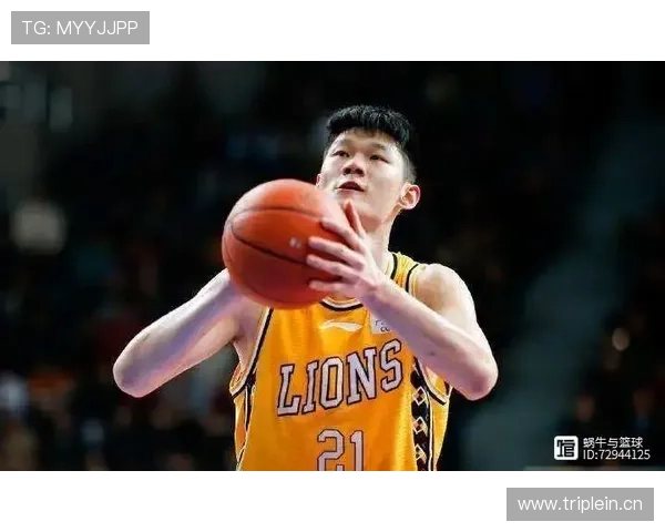 胡金秋家里冰箱贴全是训练计划，连饮料都按卡路里贴标签