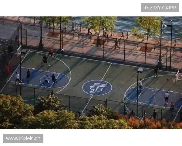 三秒违例规则详解：进攻方在禁区内停留超时如何判罚